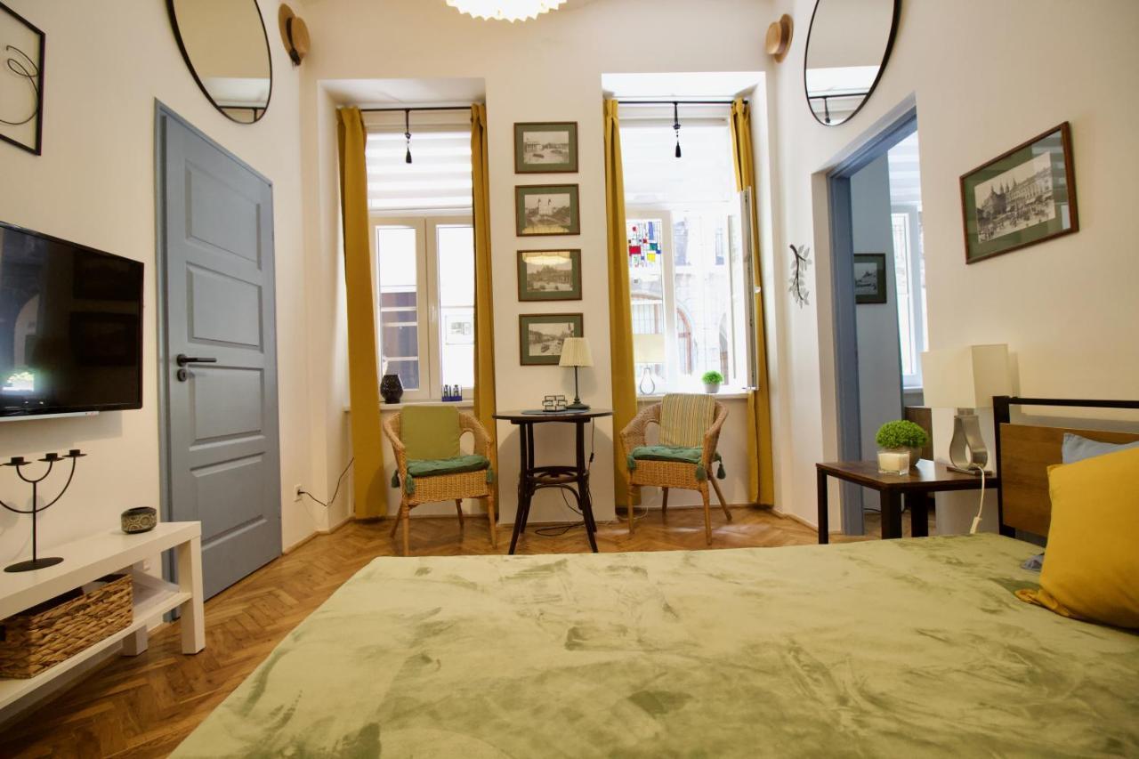 Downtown Lair Apartment Budapest Bagian luar foto