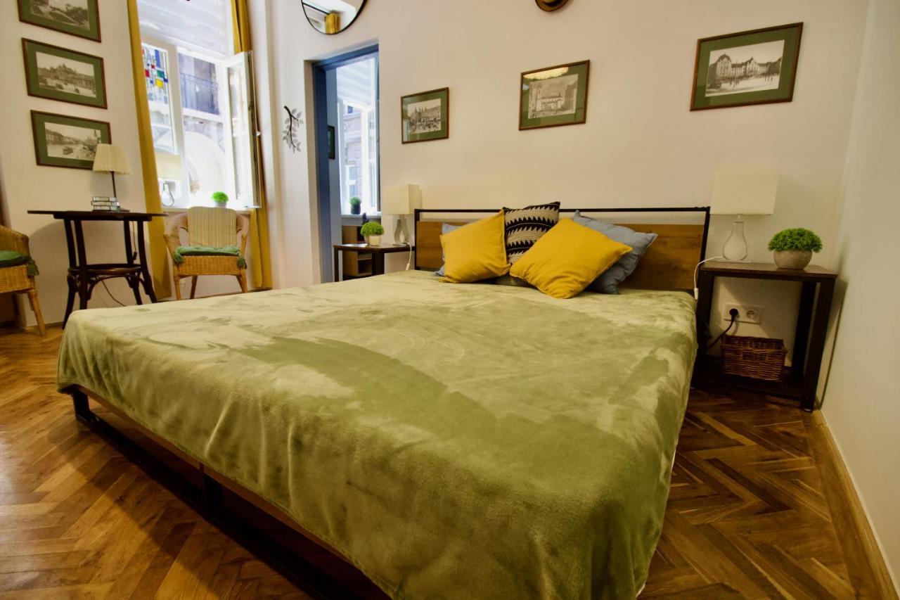 Downtown Lair Apartment Budapest Bagian luar foto
